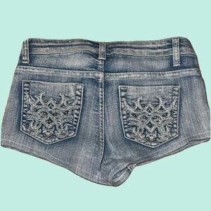 SUKO JEANS DENIM SHORTS BLING 2000s back with embroidered pockets w/ rhinestone